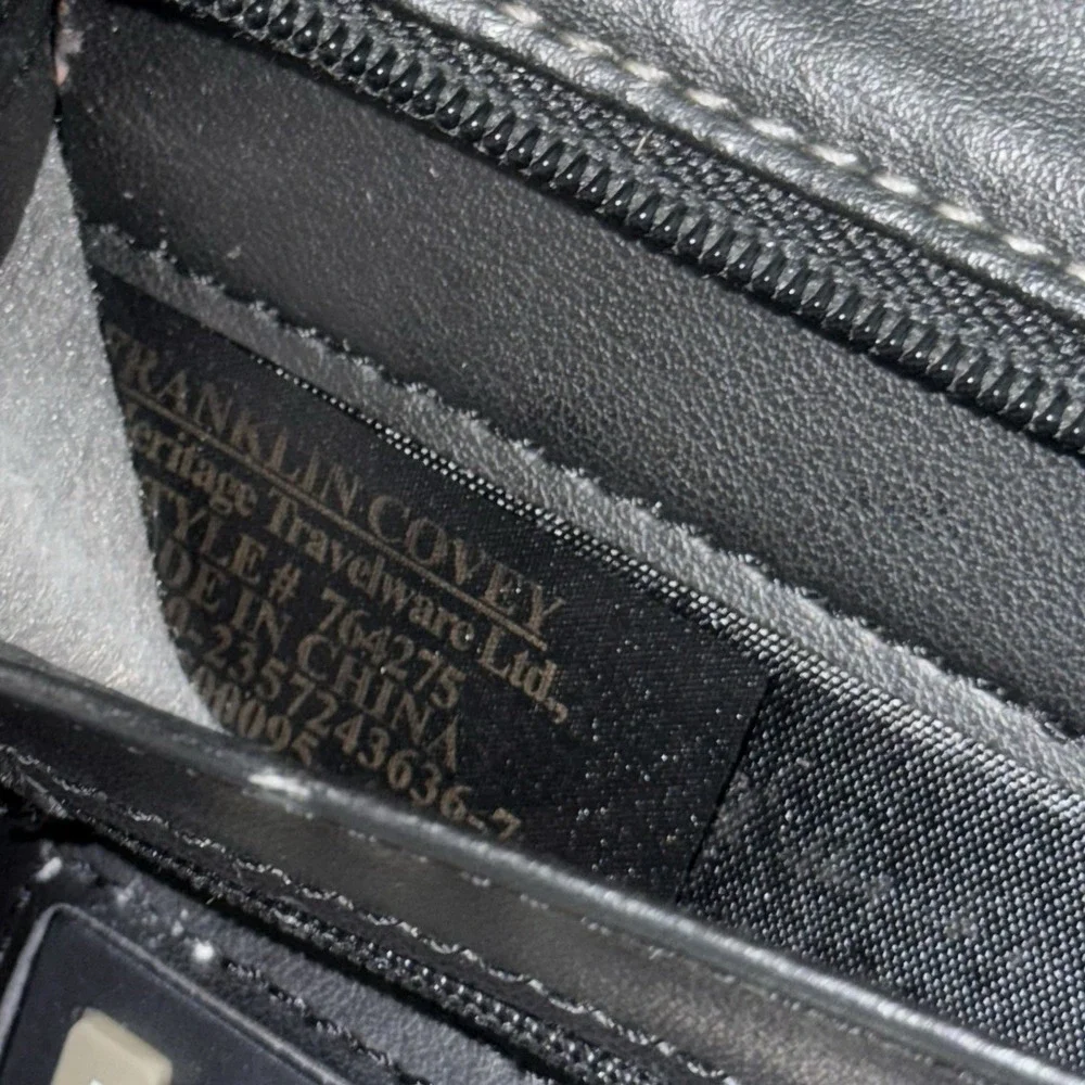 Franklin Covey Zip Around Black Classic Planner 7 Ring 10.5